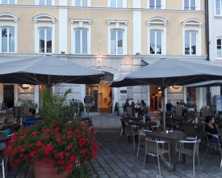 Lindl: Café, Bar & Restaurant